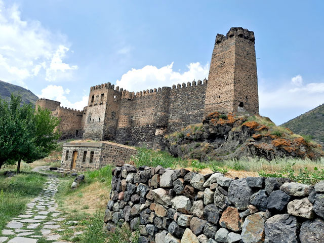 Khertvisi Fortress